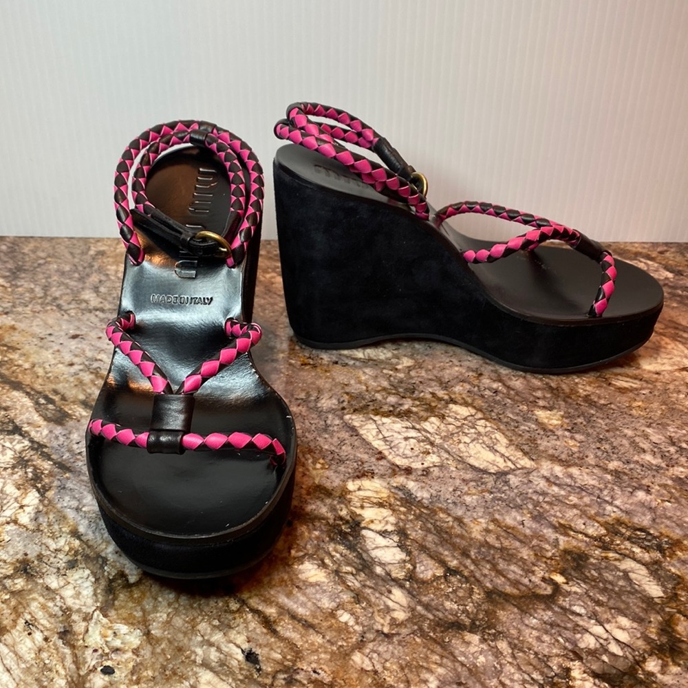 Miu Miu Platform Wedge Sandal Black Suede w/fushia made in Italy 34 1/2
